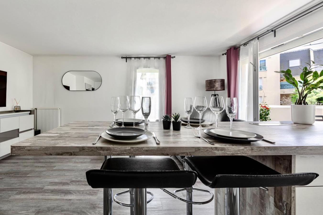 Charmant Refuge Avec Jardin, A 6 Minutes A Pied Du Metro Creteil L Echat-Lovely Retreat With Garden, Located A 6-Minute Walk From Creteil L Echat Metro Station 외부 사진