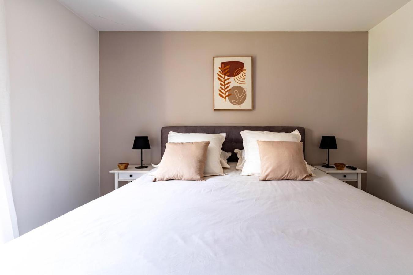 Charmant Refuge Avec Jardin, A 6 Minutes A Pied Du Metro Creteil L Echat-Lovely Retreat With Garden, Located A 6-Minute Walk From Creteil L Echat Metro Station 외부 사진